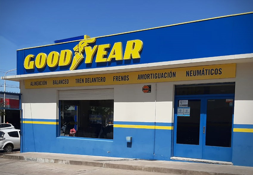 Fachada de Poblenou Service