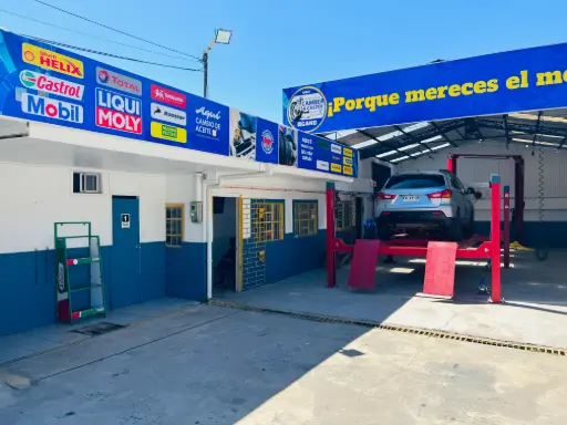 Fachada de Neumáticos Erraiz