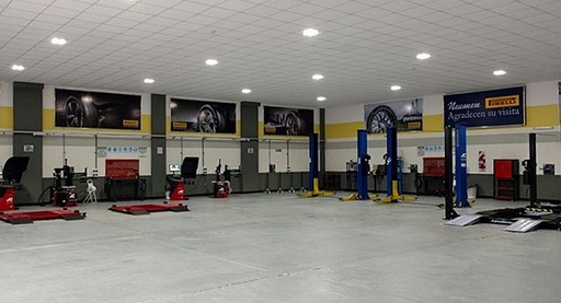 Fachada de Neumáticos Guzmán